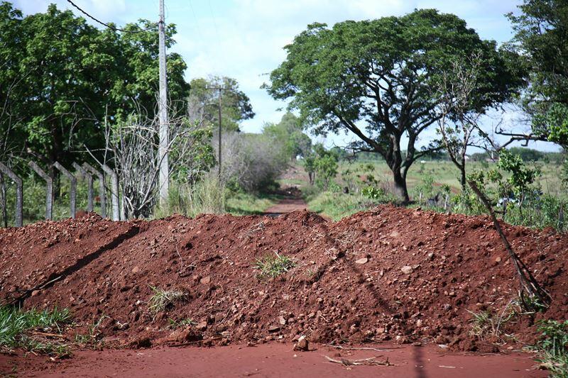 Passagem foi obstruída a cerca de duas semanas