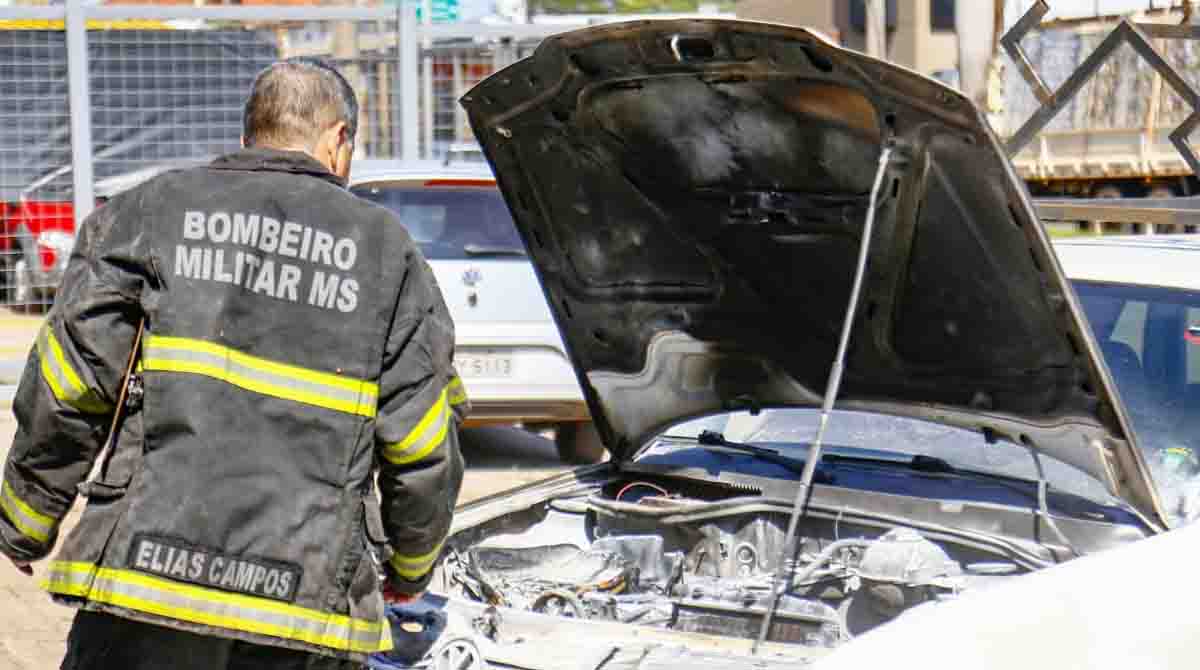 Bombeiros foram acionados