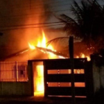 Incêndio mobilizou vizinhos na noite desta sexta