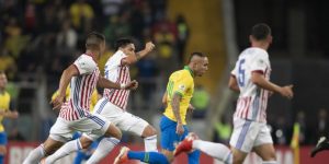 Rapaz foi esfaqueado após o jogo da seleção contra o Paraguai. (Foto: Lucas Figueiredo/CBF)