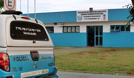 Rapaz foi levado para delegacia. (Foto: Sidrolândia News)