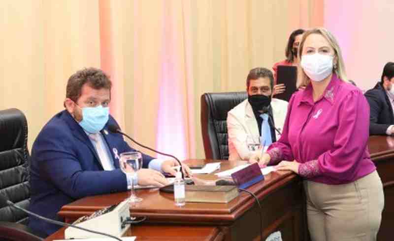 Vereadora substituiu a colega Lia Nogueira na 2ª secretaria