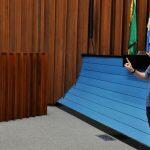 Pedagogo fez discurso em libras na Assembleia (Luciana Nassar