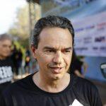 O momento de fé na rede social de Marquinhos Trad deve durar uma hora. (Foto: Henrique Arakaki)