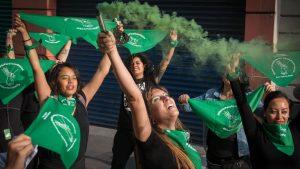 Ativistas pelo aborto já haviam saído às ruas