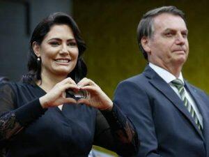 Bolsonaro afirmou que esposa é "maior de idade"