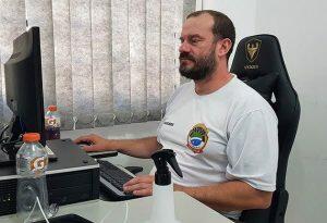 Delegado Mikhail morreu após colidir carro em um caminhão
