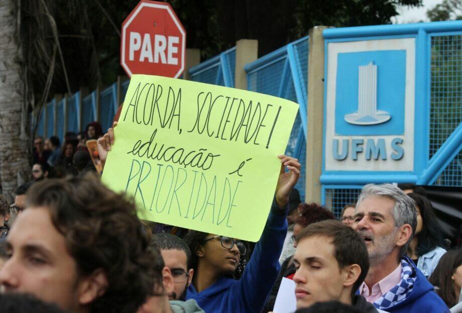 Paralisação em Campo Grande nesta quarta-feira (Foto: Marcos Ermínio/Midiamax)