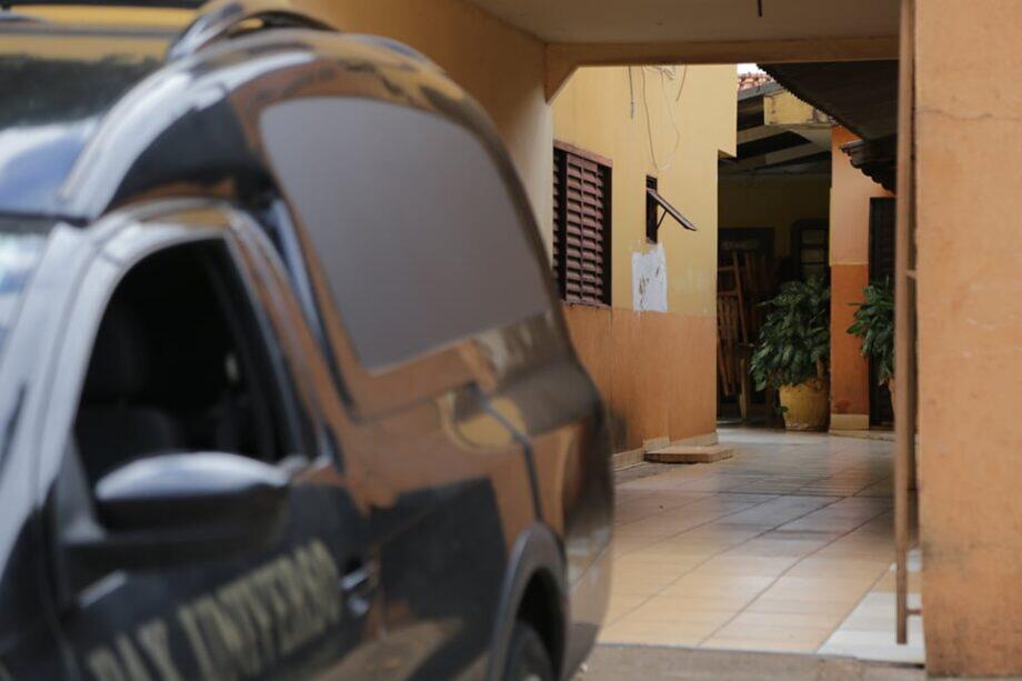 Suspeito morreu em confronto no quarto da pensão