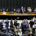 Deputados reunidos no plenário da Câmara durante a sessão desta segunda-feira (2) — Foto: Cleia Viana/Câmara dos Deputados