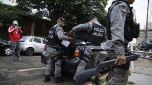 Policiais Militares durante a segunda fase da Operação Oiketicus