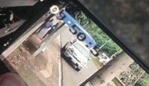Carlos foi visto junto com conhecido