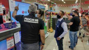 Procon registrou 107 procedimentos durante as ações de fiscalização realizadas nesta sexta-feira durante a Black Friday.