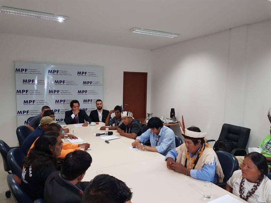 Coletiva da Força Tarefa Avá Guarani com lideranças indígenas de Dourados. Foto: Cleber Rabelo