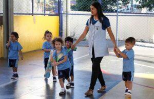 Assistente de educação infantil