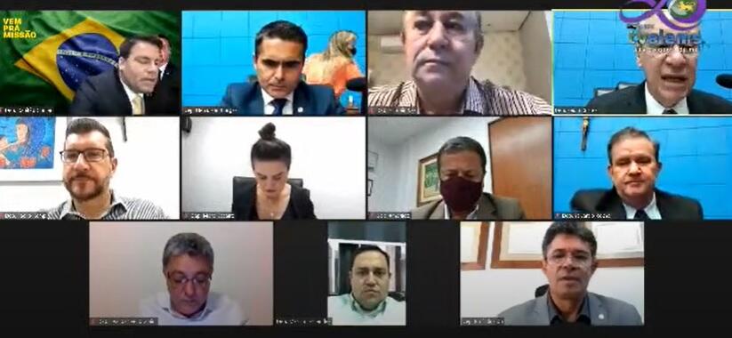 Decreto foi aprovado por 13 votos contra 3 contrários