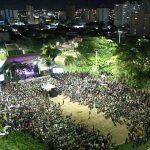 Nando Reis se apresentou na Praça do Radio na noite de