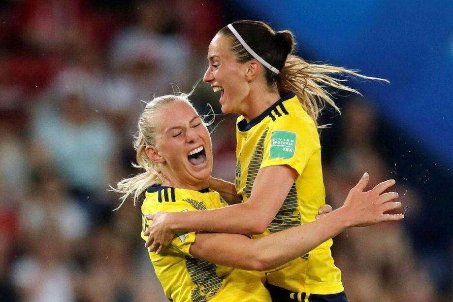 Suecas comemoram título da Copa do Mundo de Futebol Feminino (Foto: Benoit Tessier/Reuters/Direitos reservados)