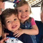 Thaís Fersoza e Teló comemoram o Dia das Crianças com os filhos Melinda e Teodoro