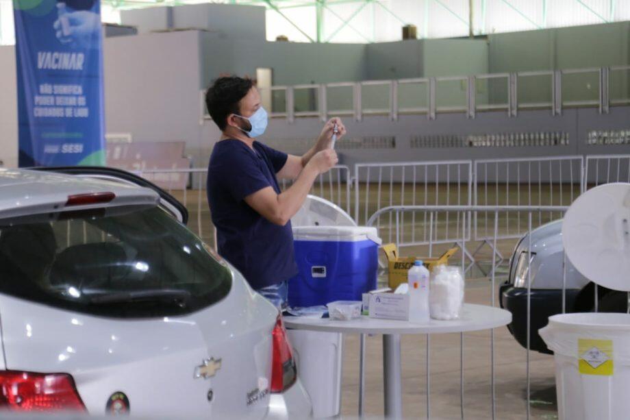 Campo Grande já está aplicando a terceira dose
