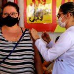 Vacina itinerante percorre bairros de maior vulnerabilidade