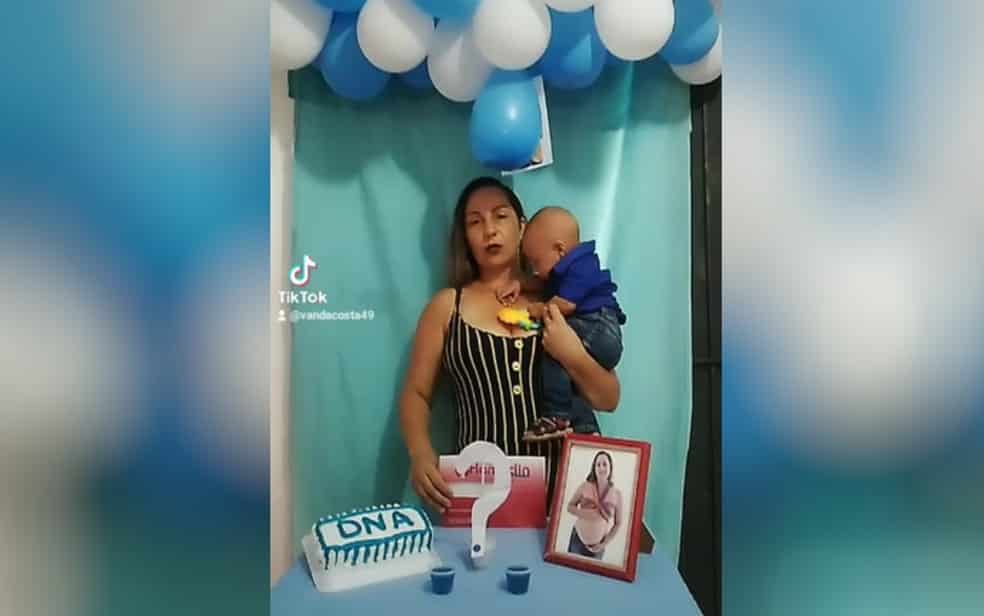 Chá de revelação contou até com bolo personalizado