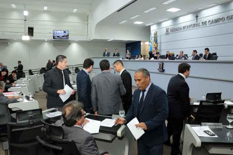 Vereadores durante sessão na Câmara de Campo Grande. (Foto: Izaias Medeiros/CMCG)