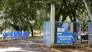 Não se esqueça da caneta e máscara de proteção