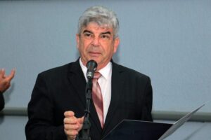 Vereador Veterinário Francisco anunciou que deixaria o PSB. (Foto: Izaias Medeiros/CMCG)