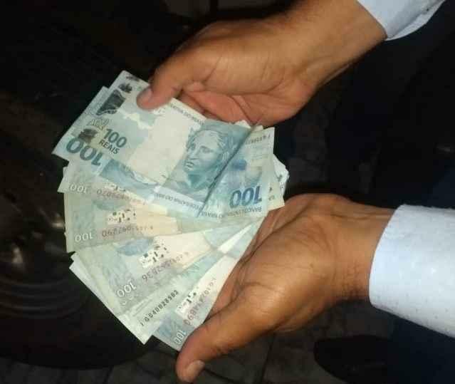 Dinheiro foi recuperado pela polícia / Foto: Divulgação