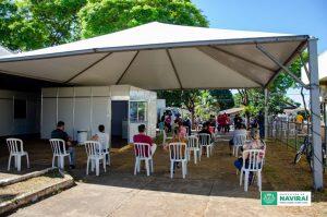 Tenda instalada na frente do novo centro de triagem