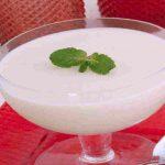 Mousse de abacaxi fica pronto em 30 minutos