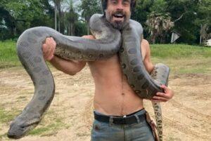 Ator deu detalhes sobre a serpente