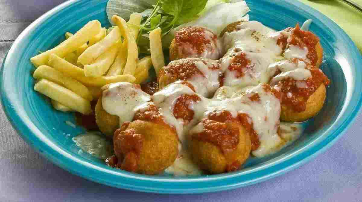 Bolinho de arroz à parmegiana