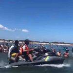 Bolsonaro andou de jet ski durante férias em SC