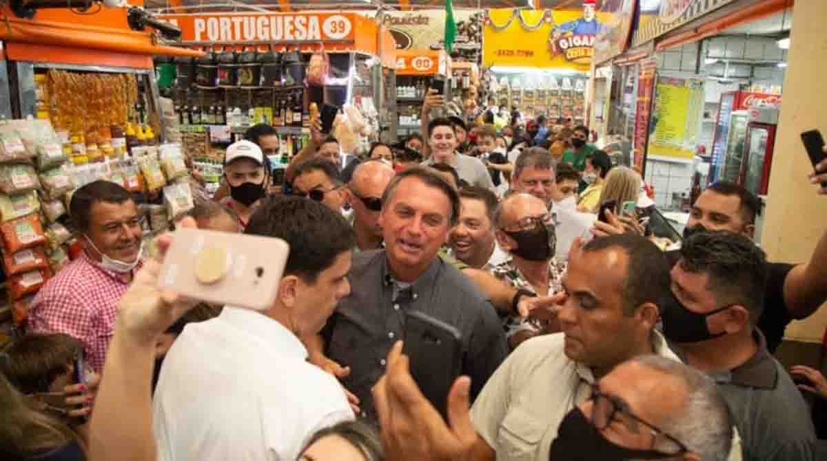 Bolsonaro passeou pelo Mercadão de Campo Grande