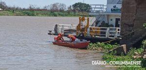 Bombeiros estão realizando buscas nesta quarta-feira.