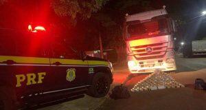 Droga foi apreendida no caminhão