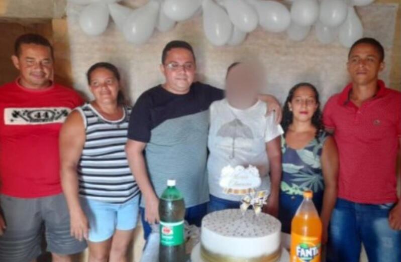 Filhos de Joaquim reunidos em aniversário.