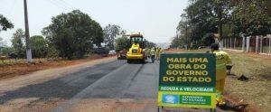MS-286 sendo recapeada em Aral Moreira