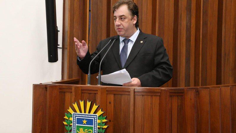 Neno Razuk (PTB) ocupa vice-presidência até realização de nova eleição