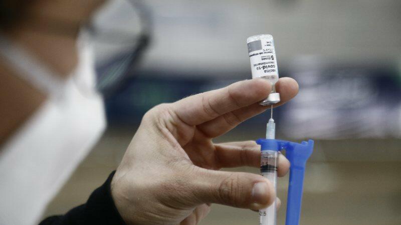Confira locais de vacinação neste sábado (15)