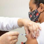 A primeira dose está disponível para todas as pessoas acima de 12 anos