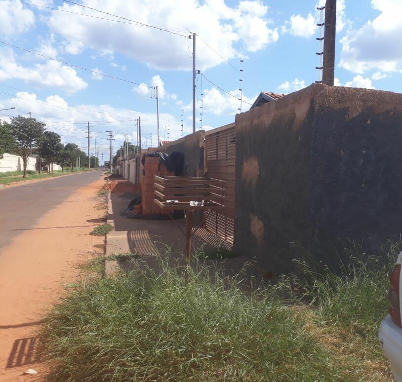 Imóvel em construção onde ladrões invadiram e furtaram equipamentos