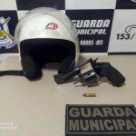 Arma foi apreendida