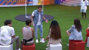 Arthur e Maria durante o jogo da discórdia desta segunda-feira