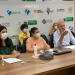 Foram discutidas ações que visam ampliar o acesso de adolescentes aos serviços de saúde