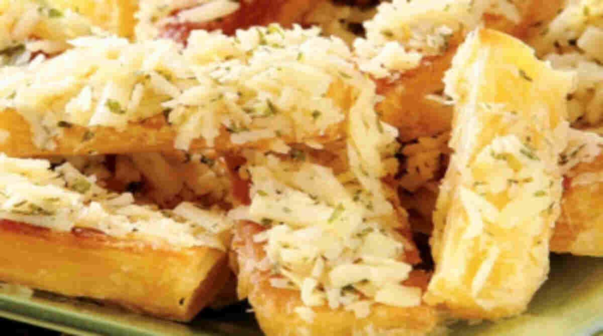 Receita de mandioca assada com queijo