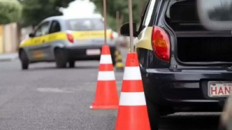 Pesquisa busca orientar pessoas interessadas em tirar CNH.