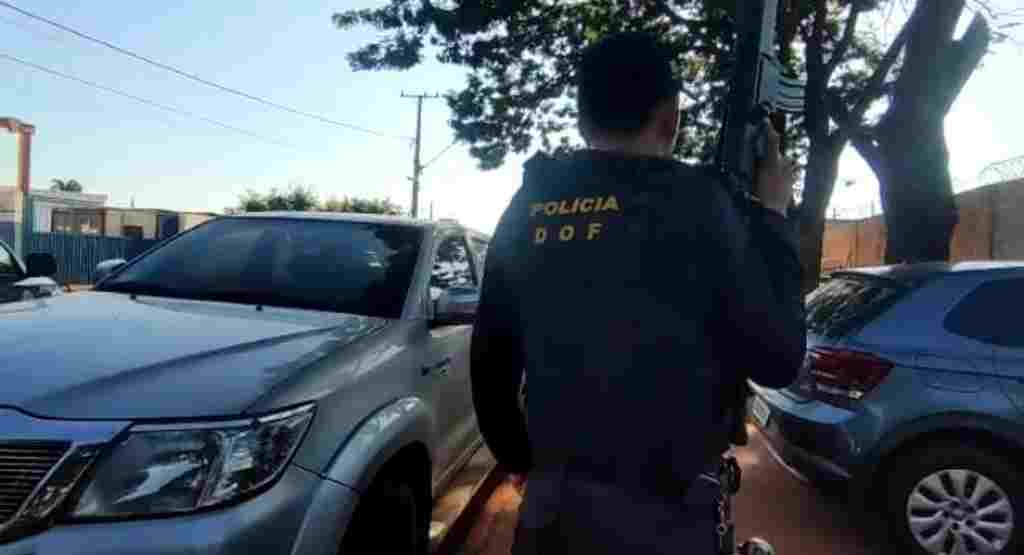 Carro estava sendo levado para o Paraguai